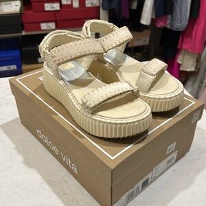 Dolce Vita Cream Platform Sandals (no box)